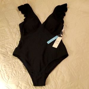 Cupshe black one-piece swimsuit M